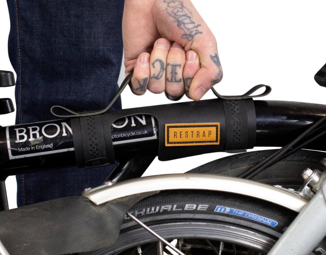 Alça de transporte para bagagem de bicicleta City Carry Handle da RESTRAP. 5/5