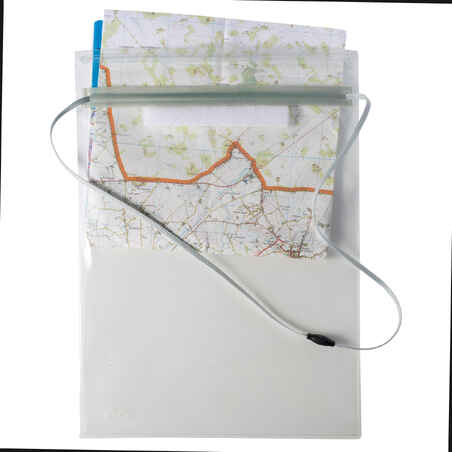 Supple map pouch for hiking and orienteering