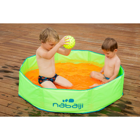 tiny paddling pool