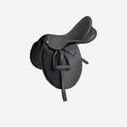 Sella polivalente equitazione sintetico equipaggiata SYNTHIA nera 17"5