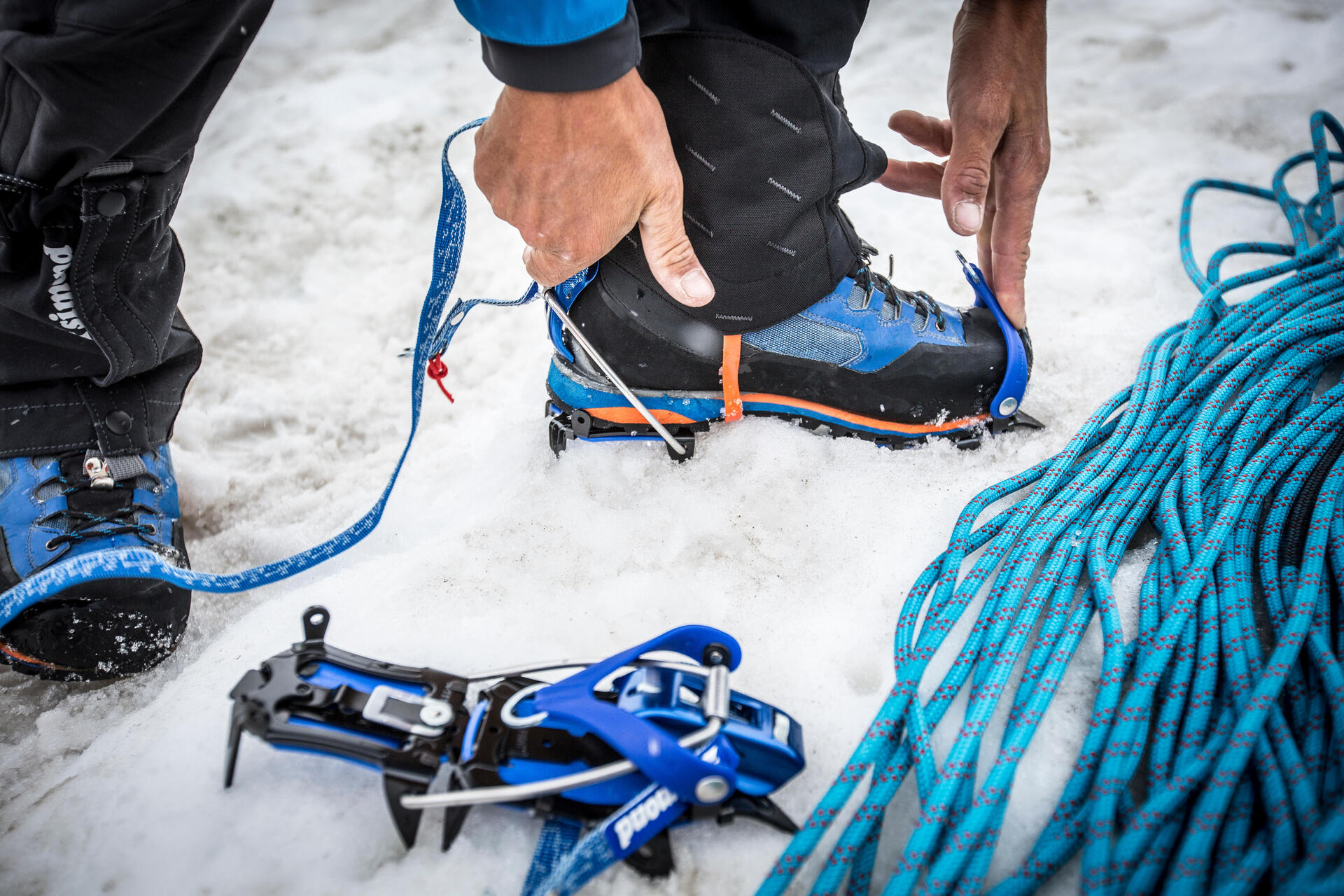 crampons climbing