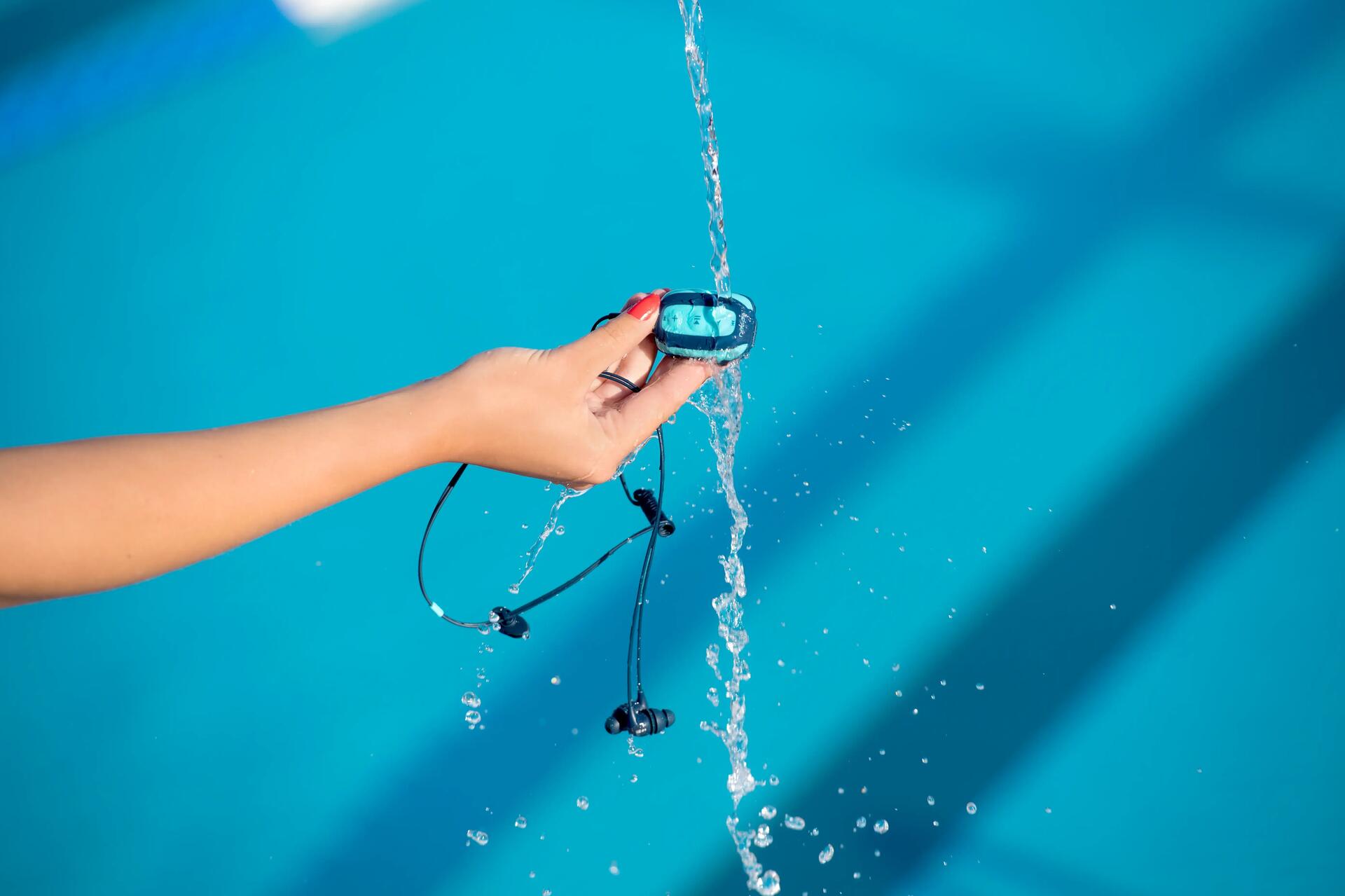 WASSERBALL, SCHWIMMEN 