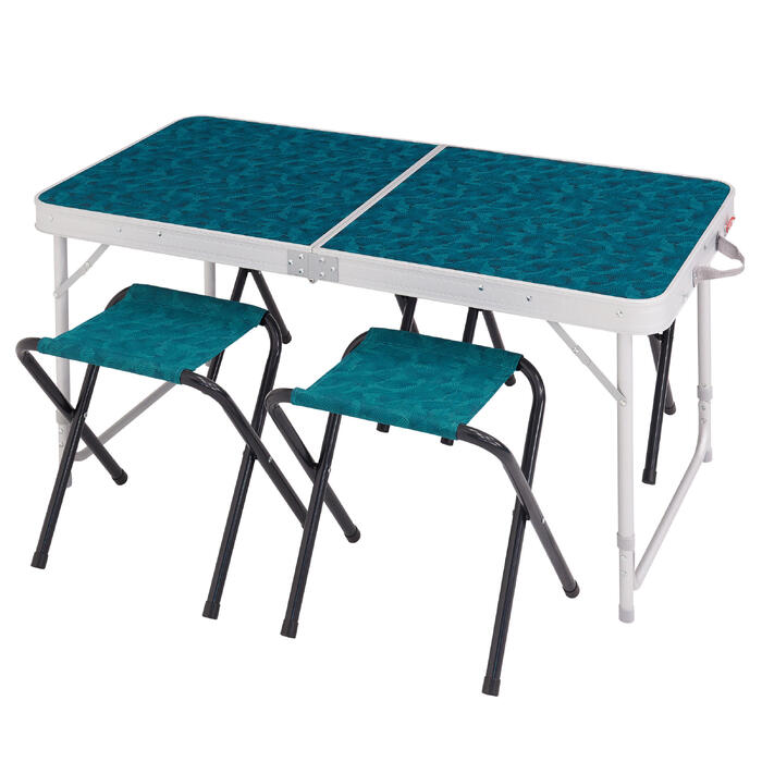 Campingtafel met krukjes