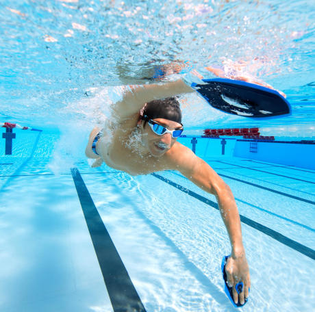 10 exercices pour s’amuser à la piscine 10 exercices pour s’amuser à la piscine