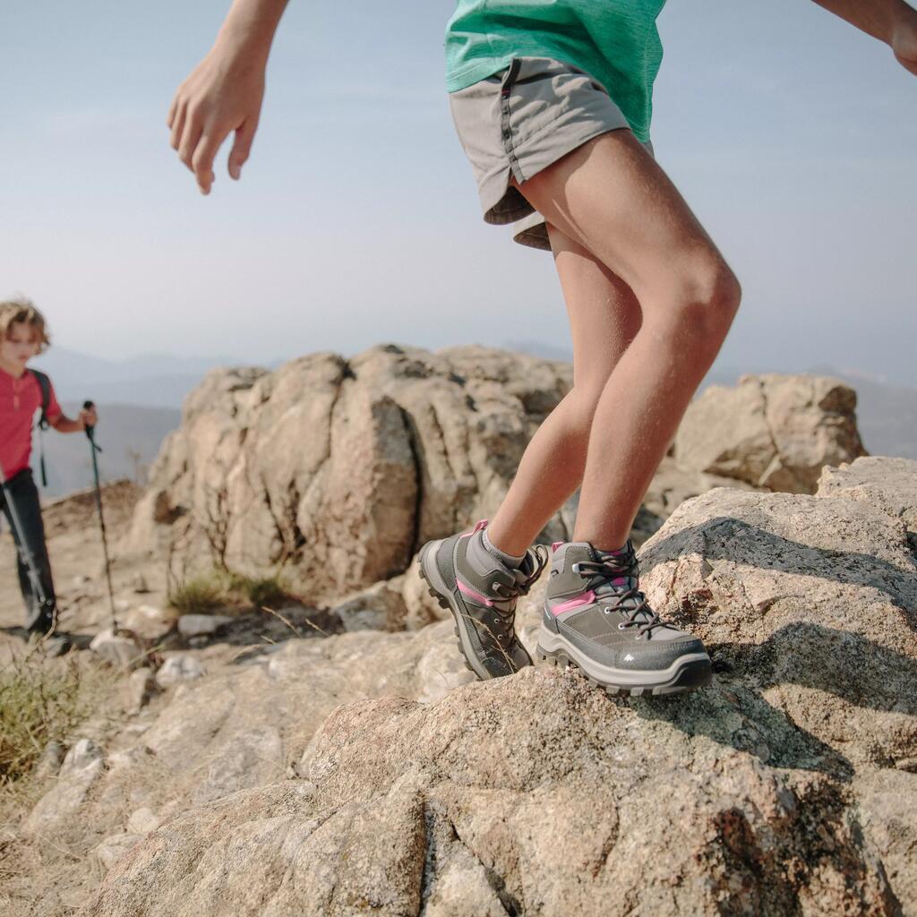 Detská turistická obuv MH500 Mid nepremokavá fialová