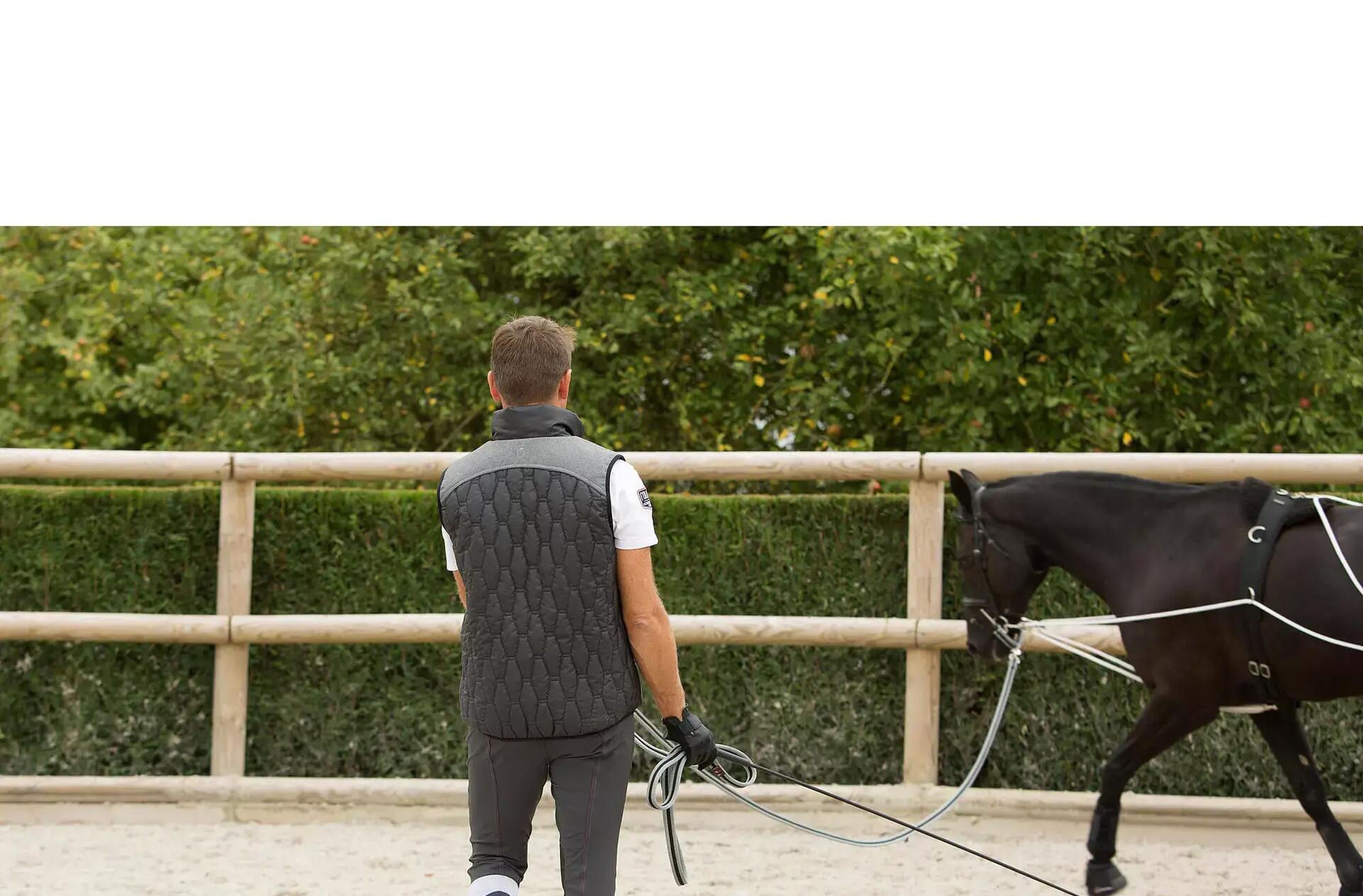Je paard longeren met een longeerhulp: wel of niet doen?