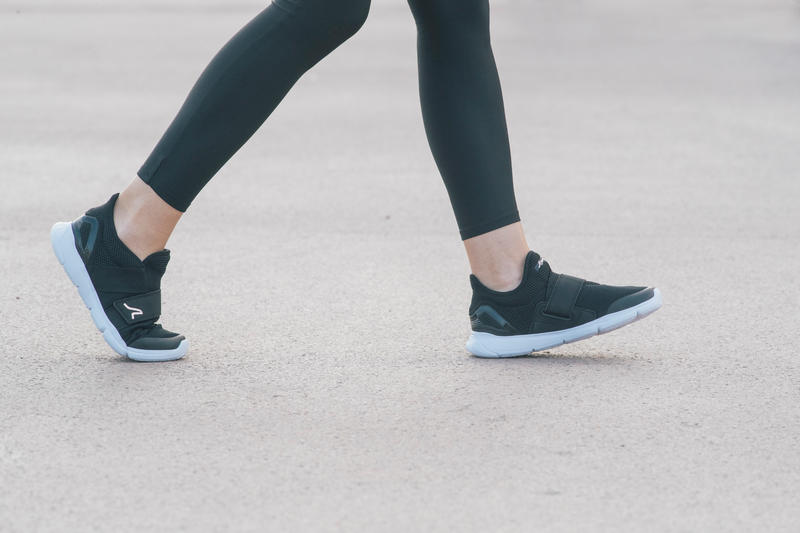 Soft 180 Strap women's fitness walking shoes - black/white