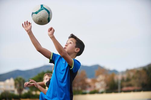 The benefits for kids of playing football with a lighter ball 