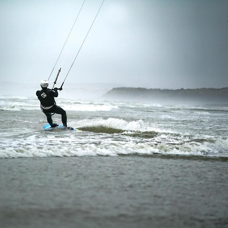 Jaki wiatr na kitesurfing jest odpowiedni? 