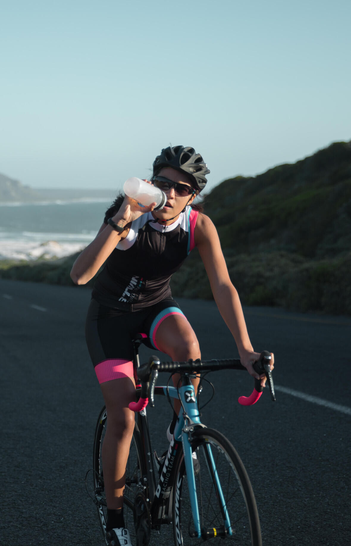 conseils-sport-impact-digestion-hydration-cycling-women