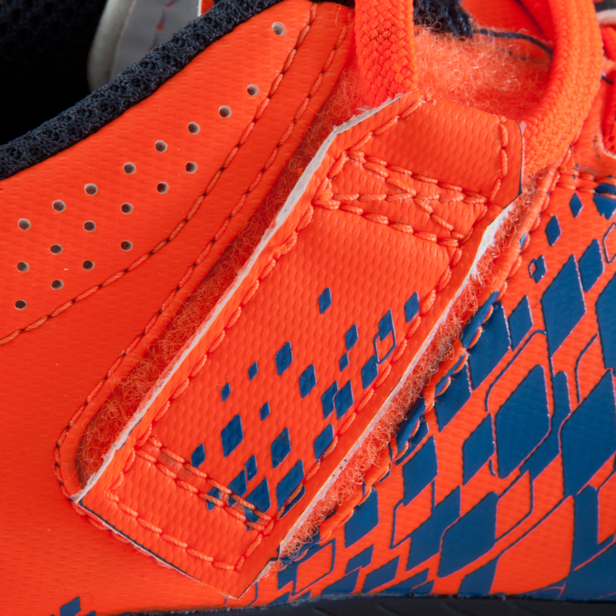 PRODUCTO OCASIÓN: Botas de fútbol júnior terrenos secos Agility 500 FG 14/17