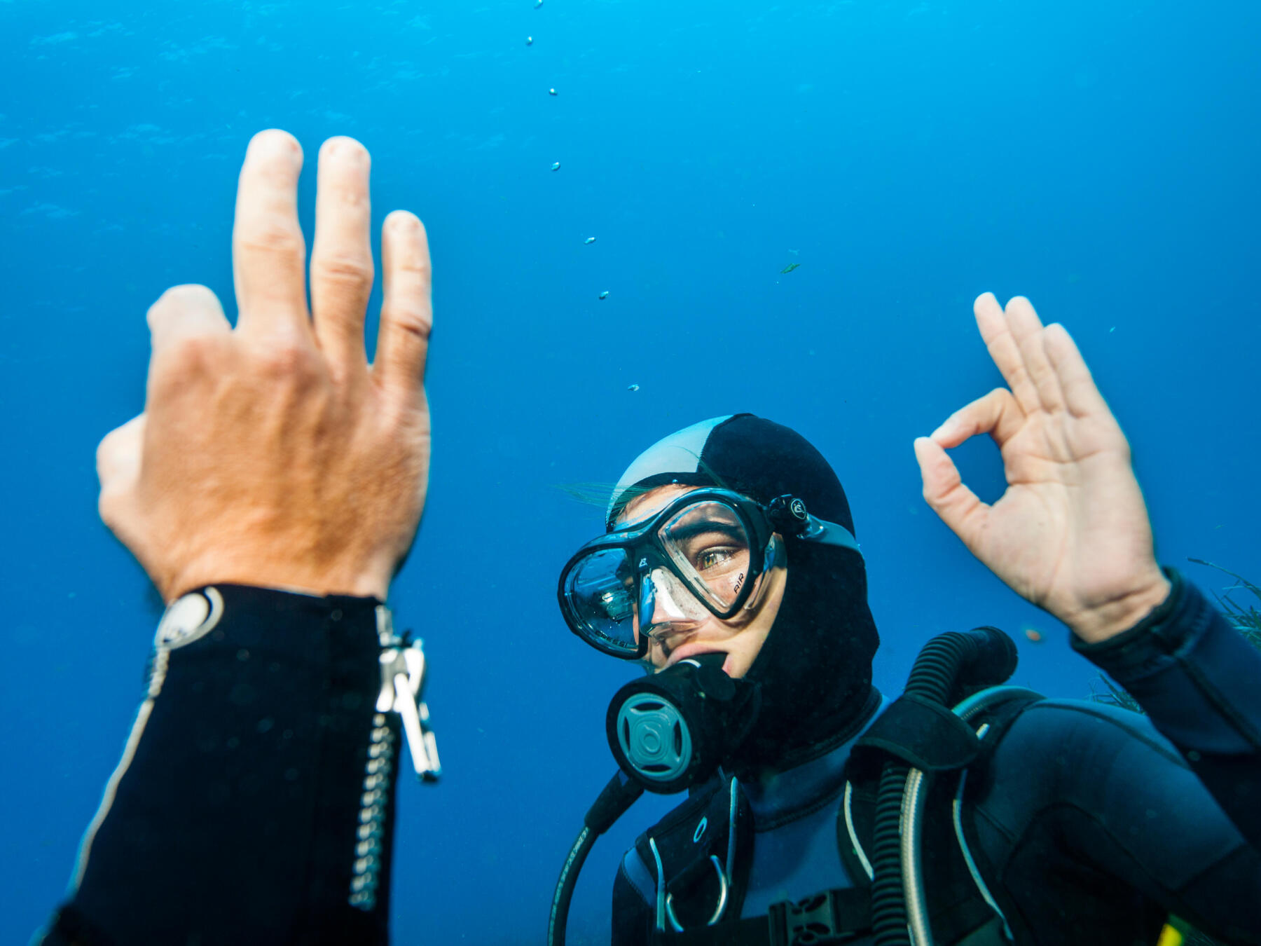 In coppia, sott’acqua, c’è una regola d’oro: comunicare sempre! 