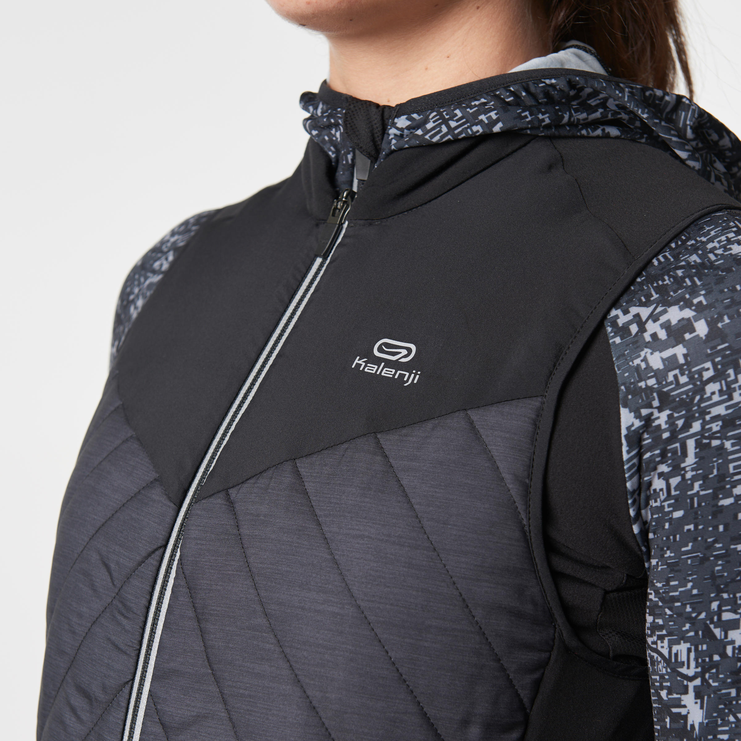 Women s sleeveless running jacket Warm black Decathlon