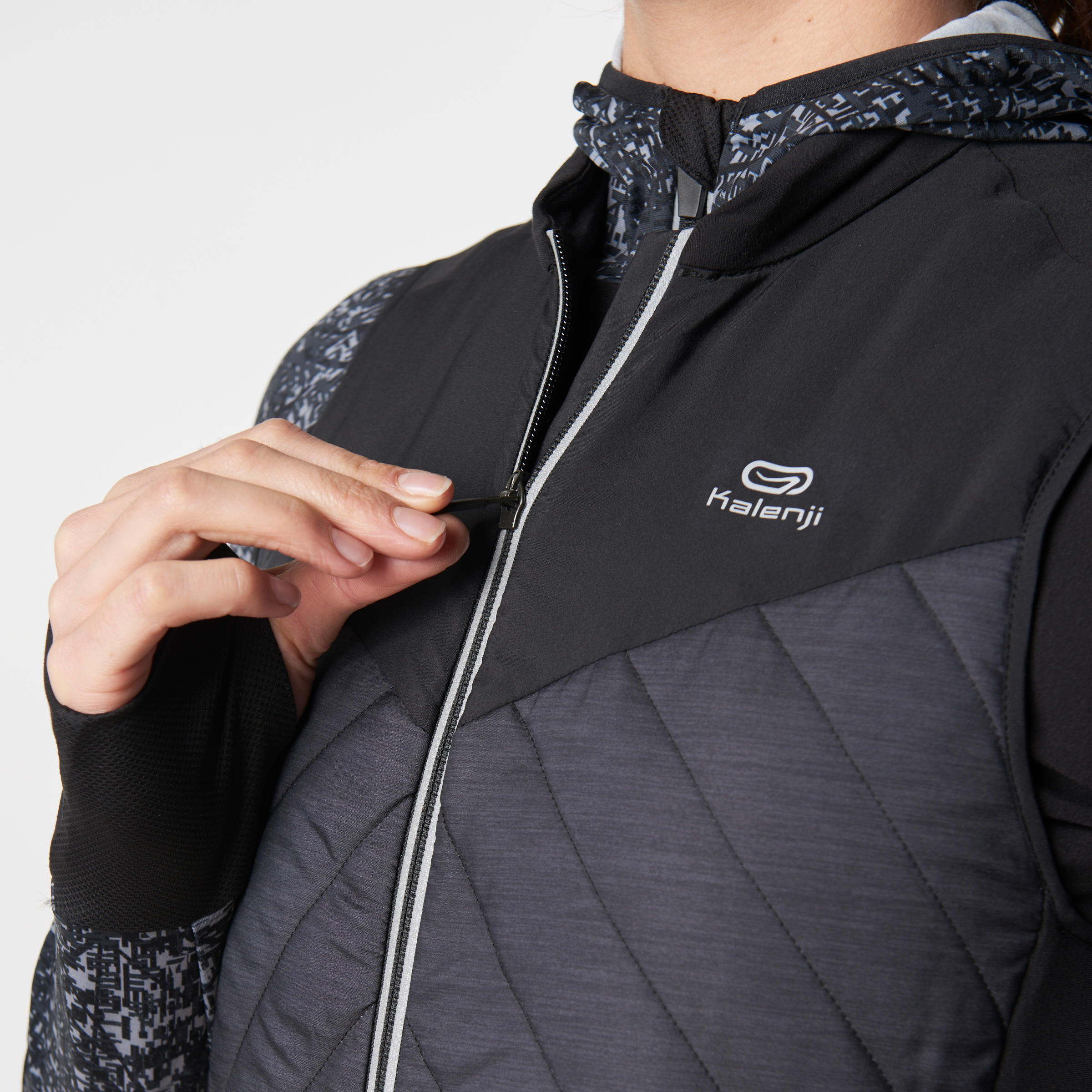 Women s sleeveless running jacket Warm black Decathlon