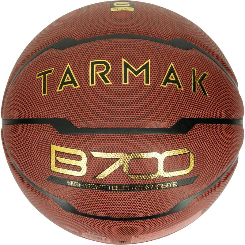 Ballon de basket femme B700 taille 6 marron. Après 10 ans. Ballon de basket femme B700 taille 6 marron. Après 10 ans.