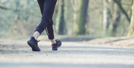 Кросівки жіночі HW 100 для спортивної ходьби - Чорні/Рожеві