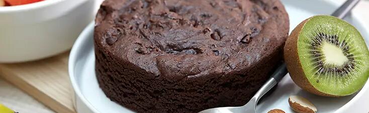 Gâteau au chocolat et kiwi