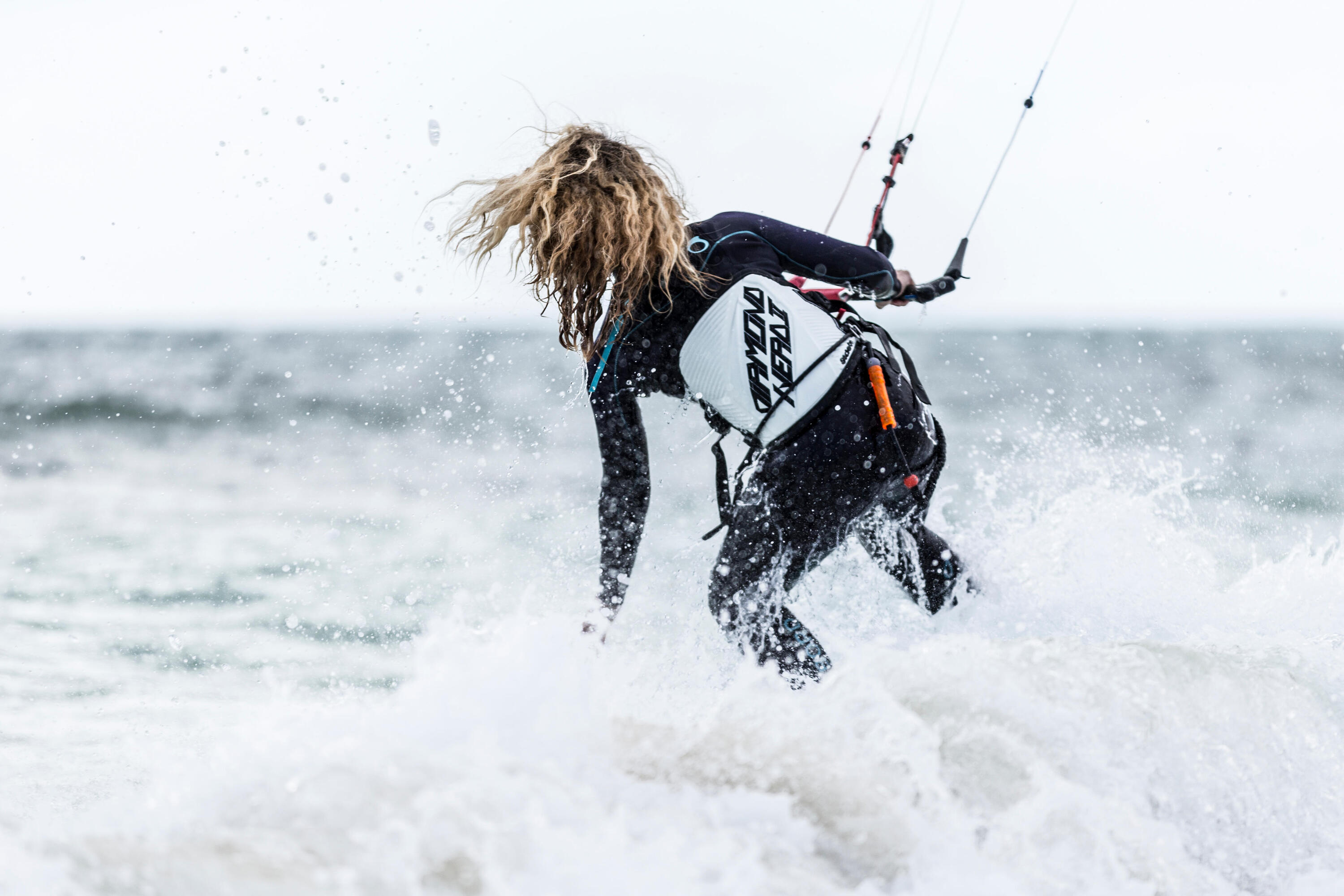Arnés de Cintura Kitesurf THERMO Diamond Head Blanco Negro. 13/23