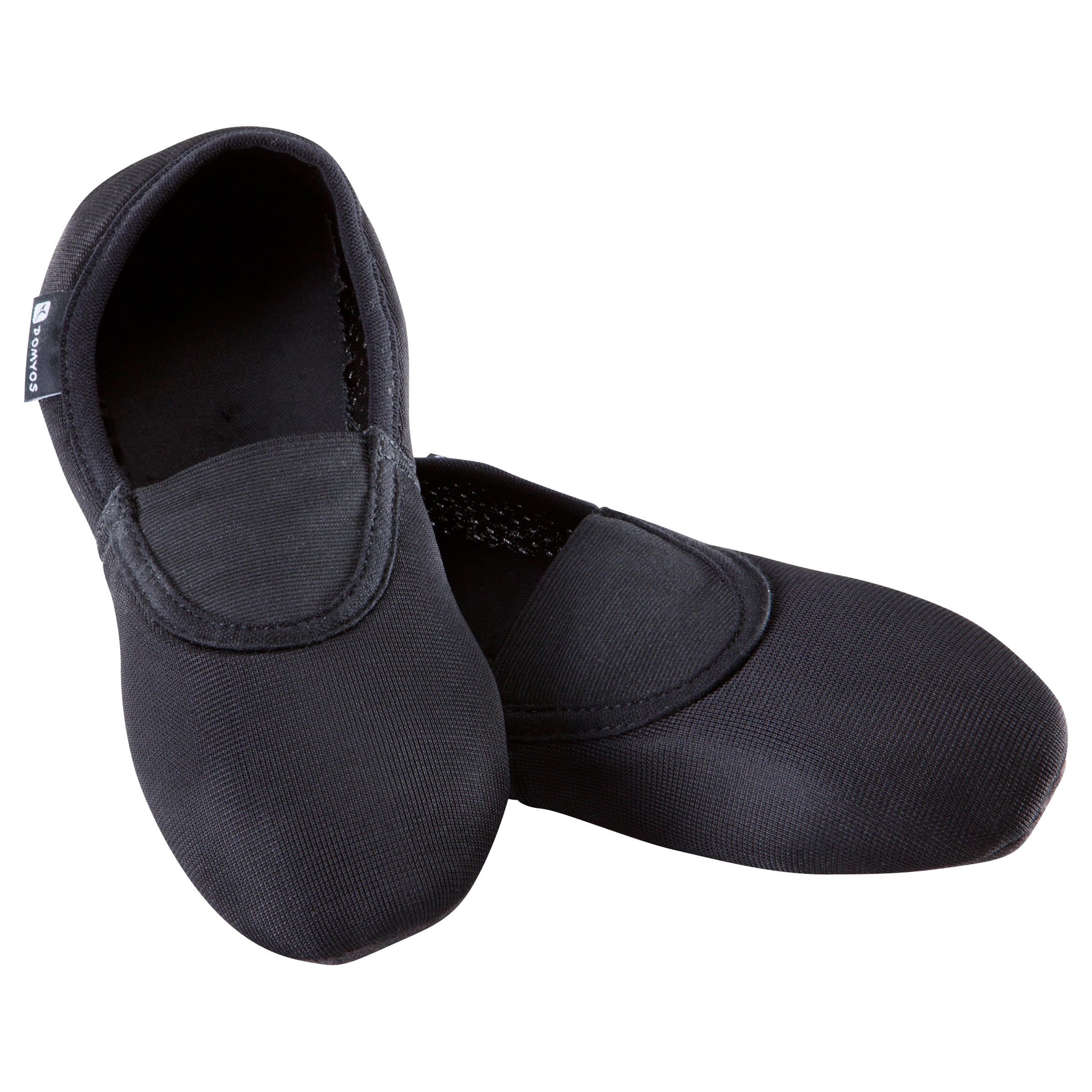 black gym shoes