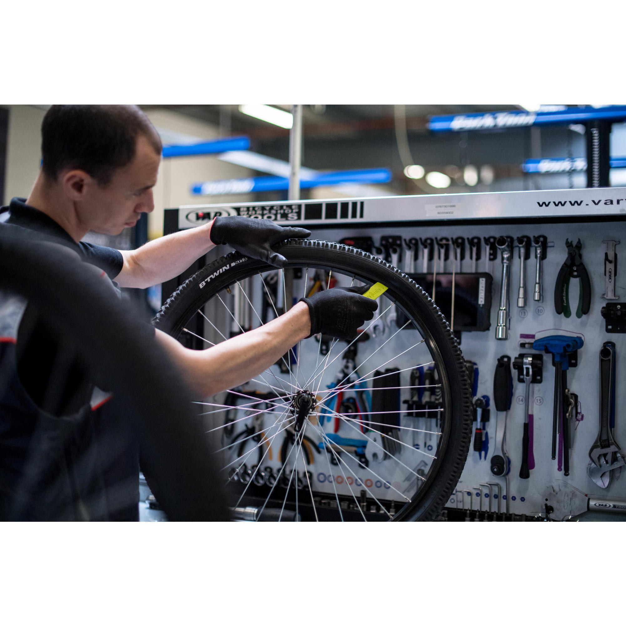 Sostituzione copertone e/o camera d'aria WORKSHOP | DECATHLON