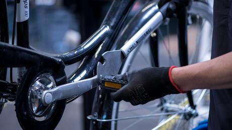 pedal wrench loosen pedal wrench loosen