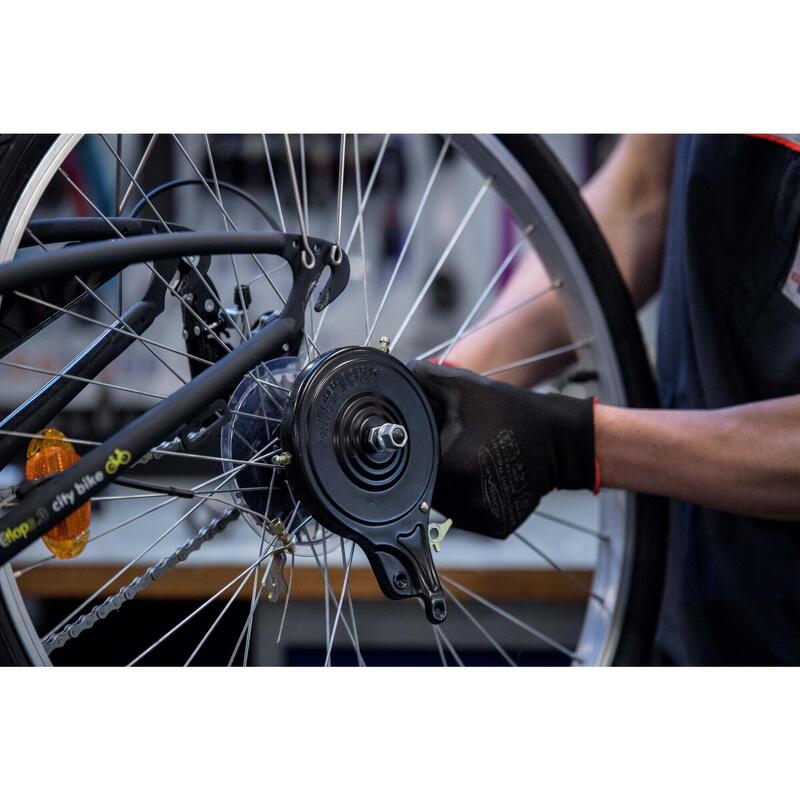 Changement de roue à frein tambour, ou de roue nexus, ou de roue sturmey