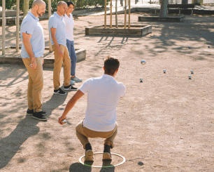 Les boules de pétanque compétition vous permettent de jouer en club et de participer à des tournois et concours. Les boules de pétanque compétition vous permettent de jouer en club et de participer à des tournois et concours.