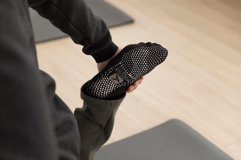 Yoga et pilates : comment choisir ses chaussettes antidérapantes ?