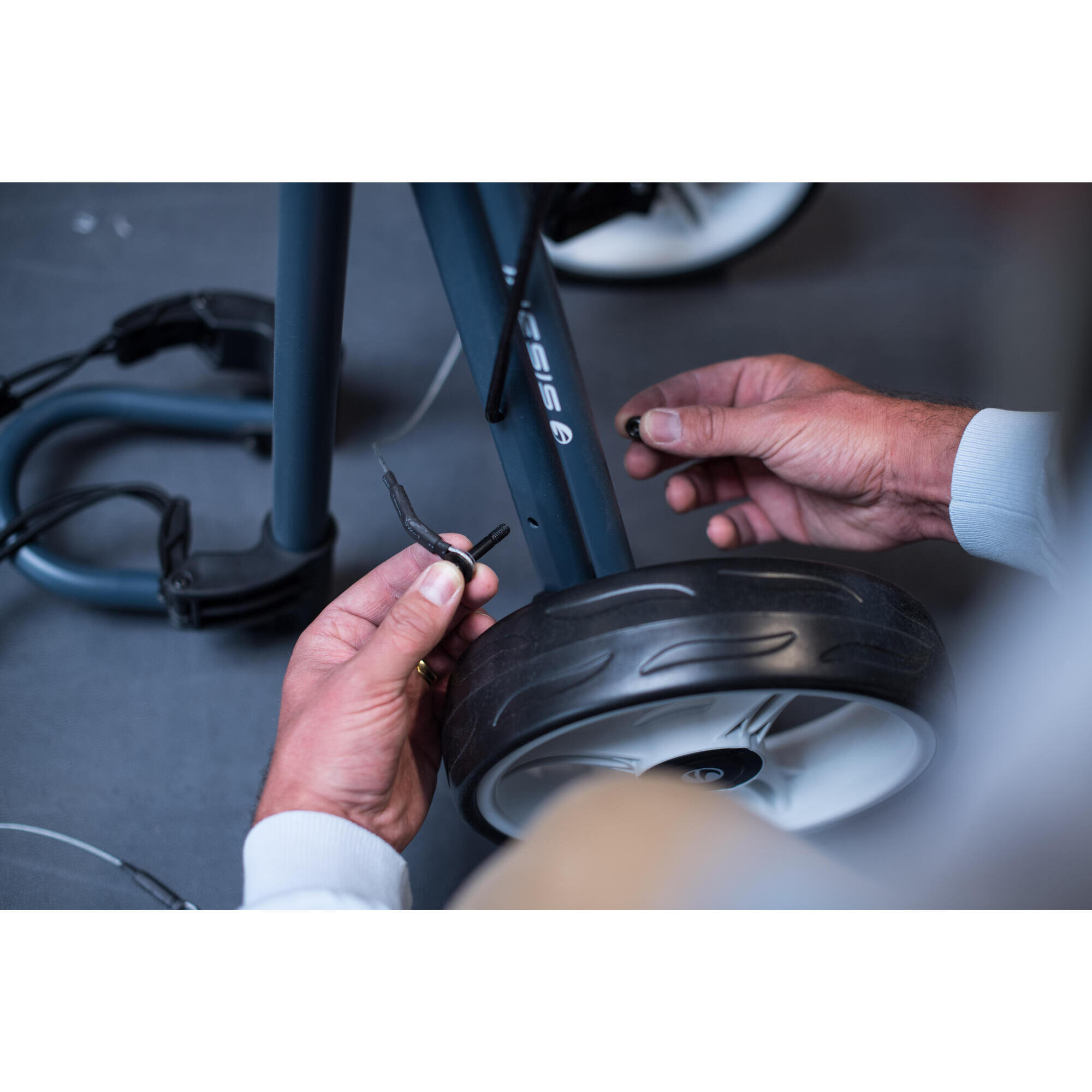 Replacing a Golf Trolley Cable - WORKSHOP