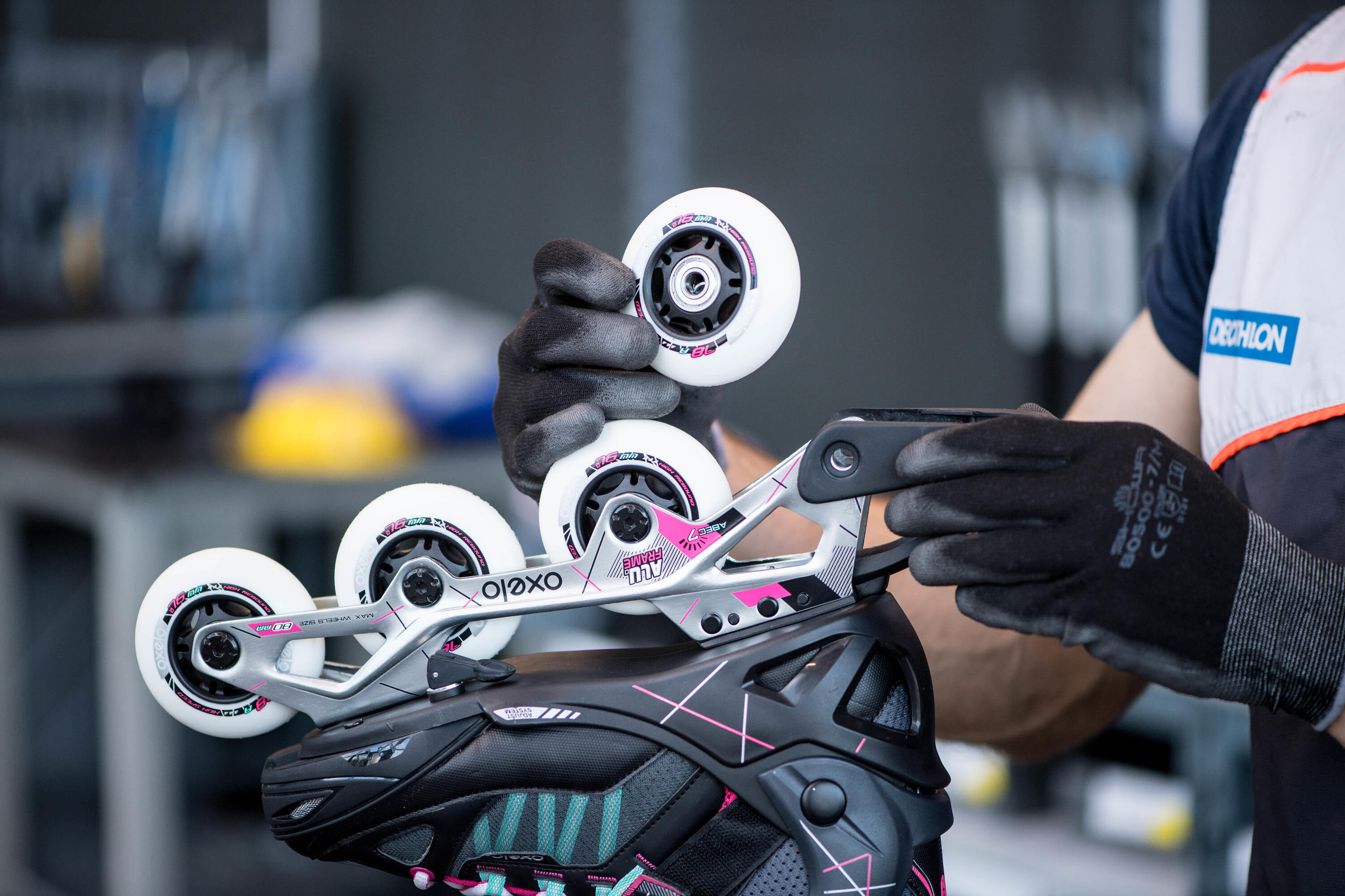 Sostituzione 4 ruote e/o 8 cuscinetti di roller, pattini classici o skate.  2/4