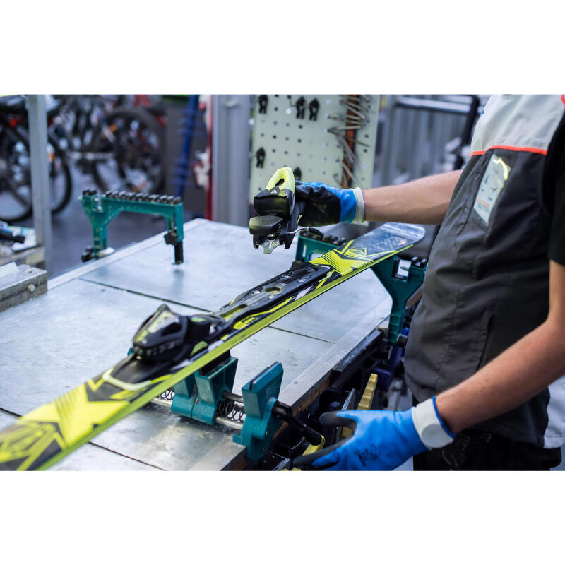 DÉPLACEMENT FIXATIONS DE SKIS