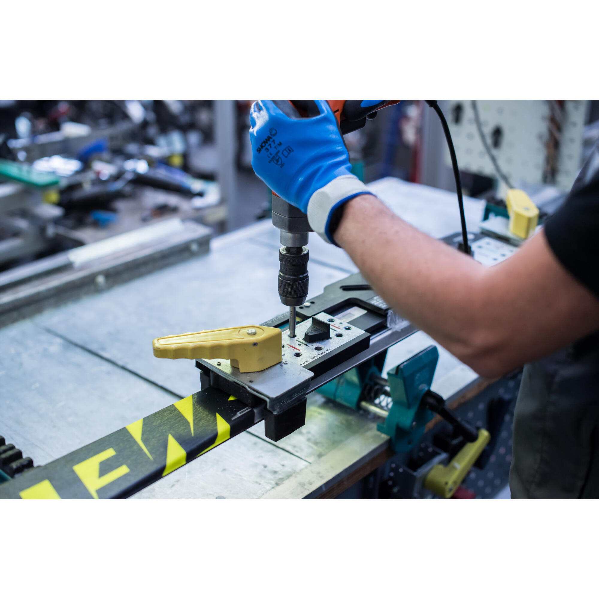 WORKSHOP REGOLAZIONE MANUALE DEGLI ATTACCHI DA SCI (Norma ISO 11088 - ISOSKI)