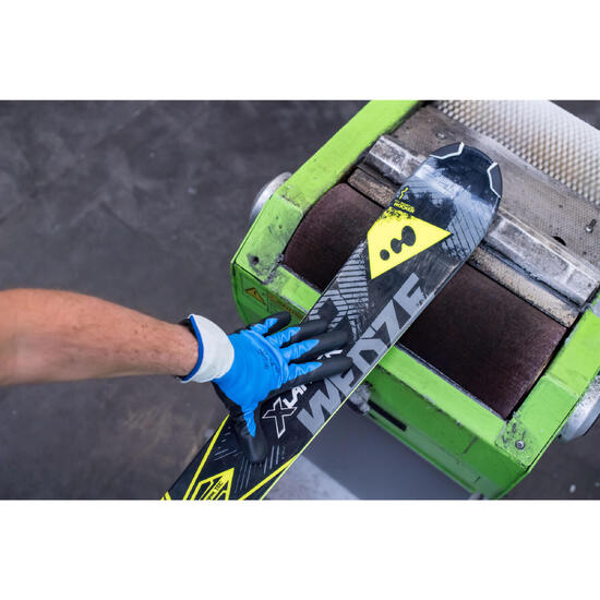 WAXEN VAN SKI'S / SNOWBOARD