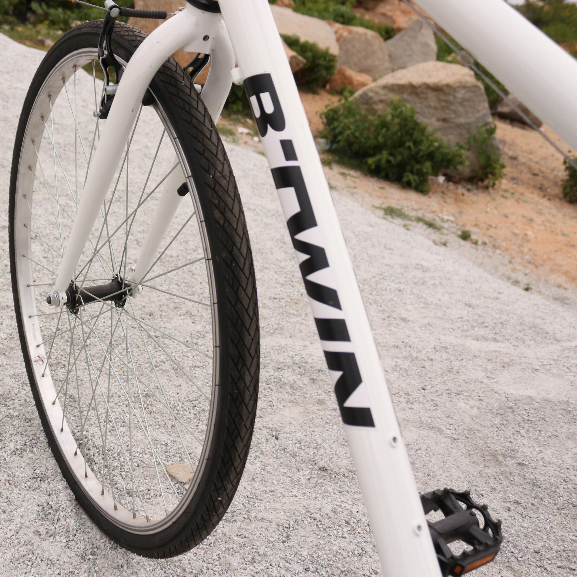 Btwin riverside 100 hot sale hybrid cycle price