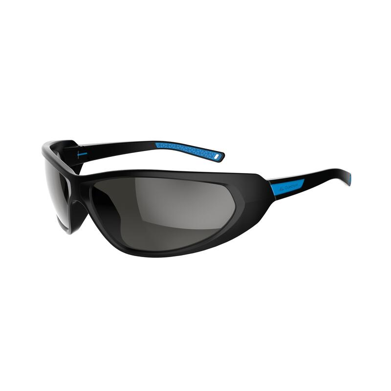 Lunettes de soleil de randonnée adulte MH 510 noires et bleues catégorie 4 Lunettes de soleil de randonnée adulte MH 510 noires et bleues catégorie 4