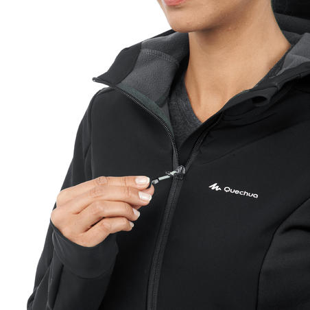 Жіноча куртка TREK 500 WINDWARM для гірського трекінгу, з софтшелу – чорна