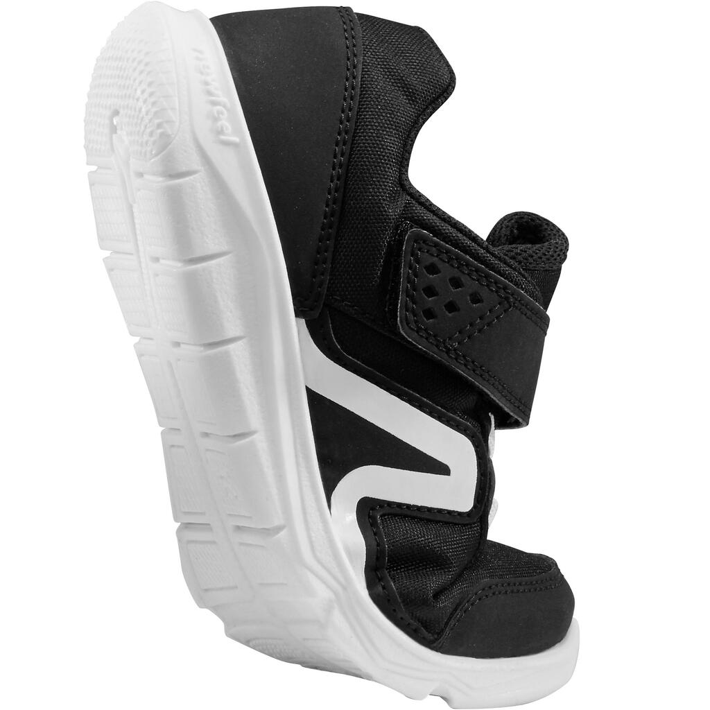 Chaussure enfant à scratch noire PW 100