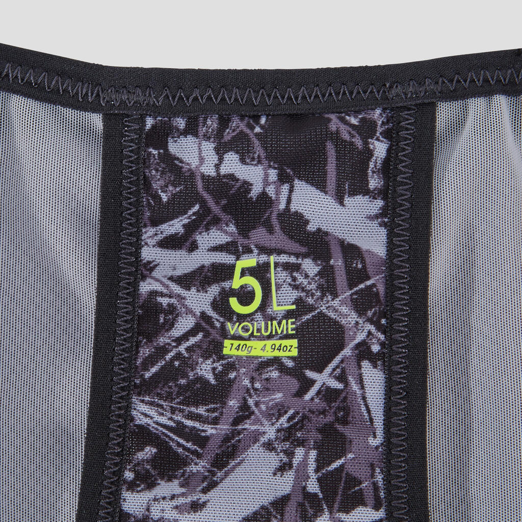 GILET D'HYDRATATION TRAIL RUNNING 5L PORTE FLASQUES GRIS ET JAUNE