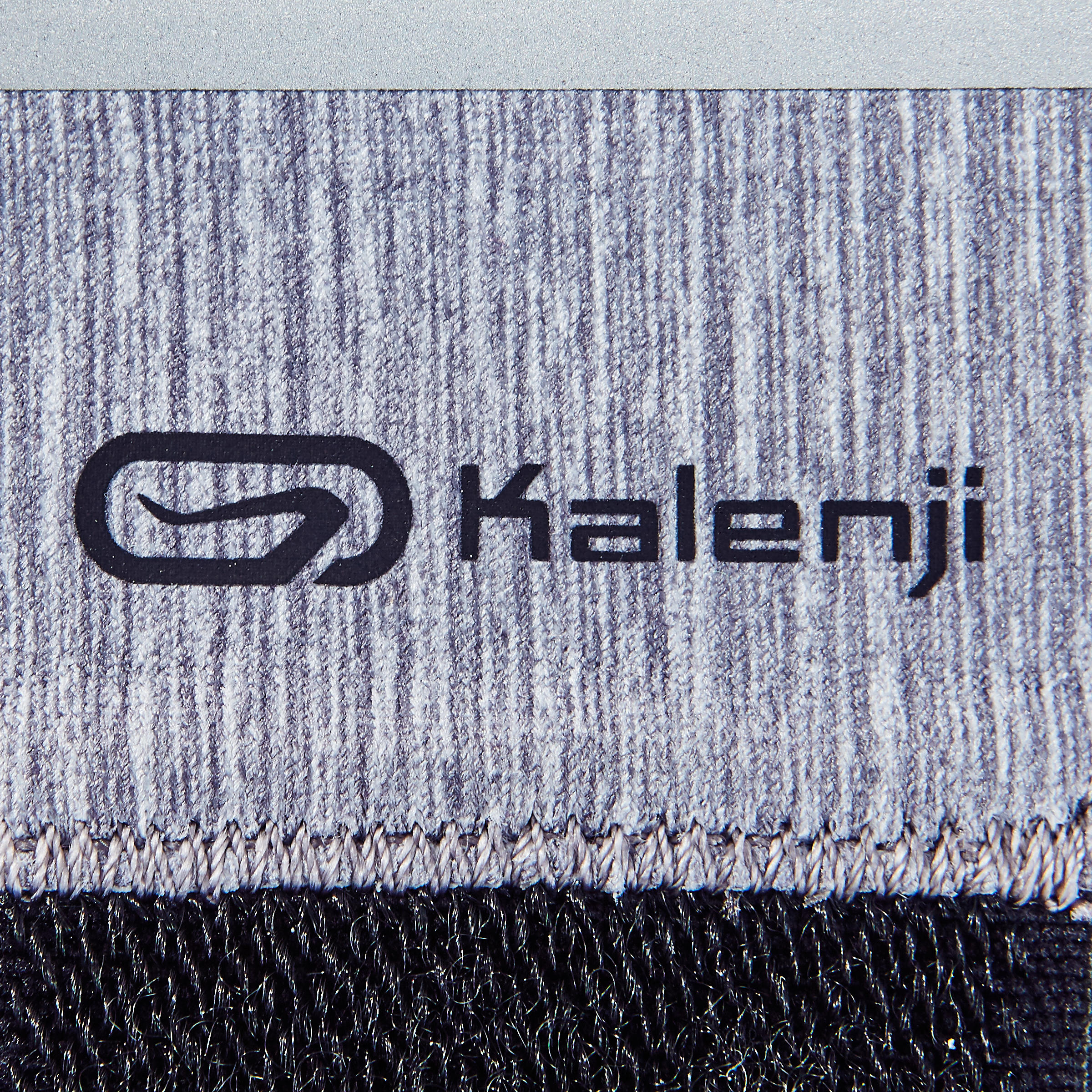 NOSAČ ZA PAMETNI TELEFON OKO RUKE ZA TRČANJE SIVI