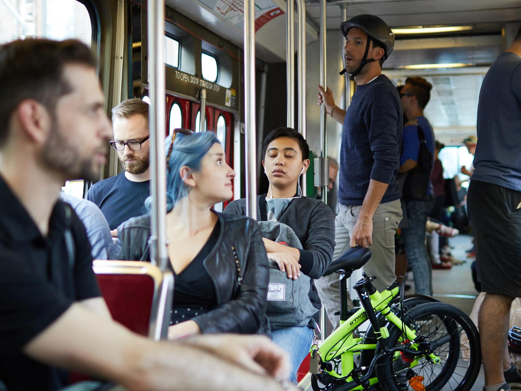 vélo-pliant-transport-en-commun