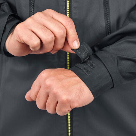 Куртка чоловіча MH900 для гірського туризму водонепроникна чорна