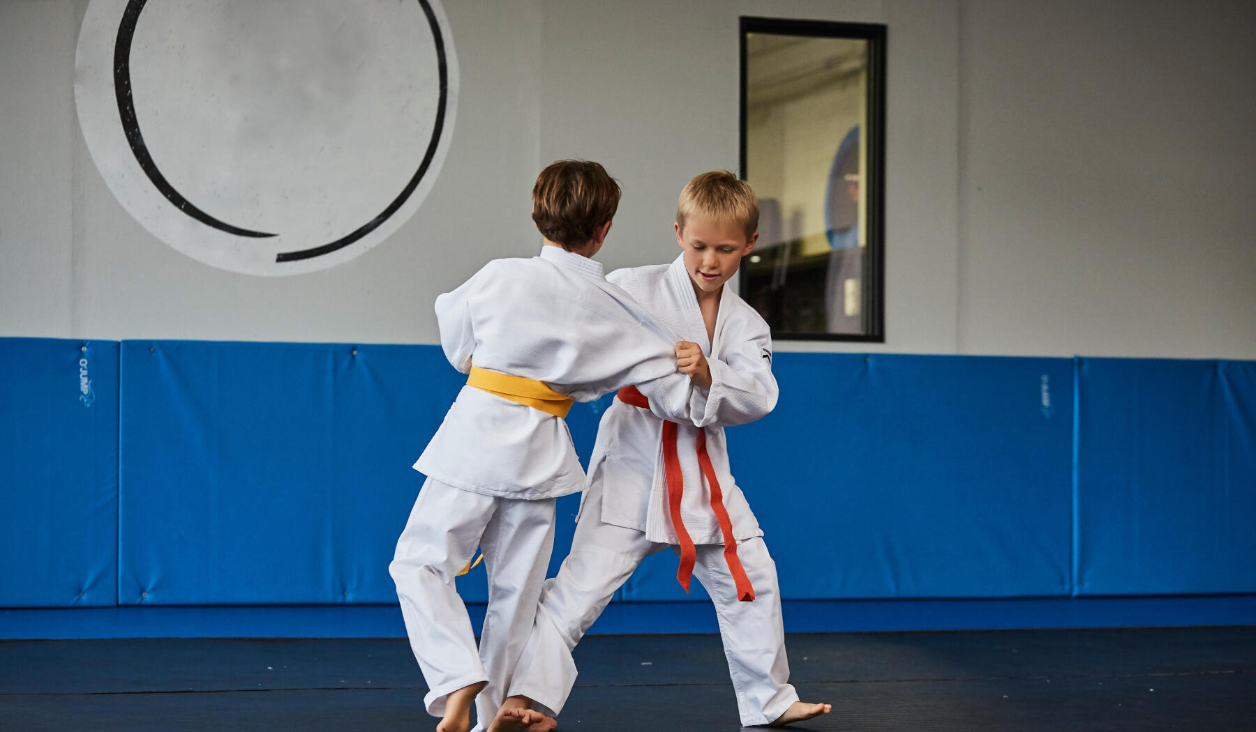 DE CE SĂ PRACTICĂM JUDO CÂND SUNTEM COPII?