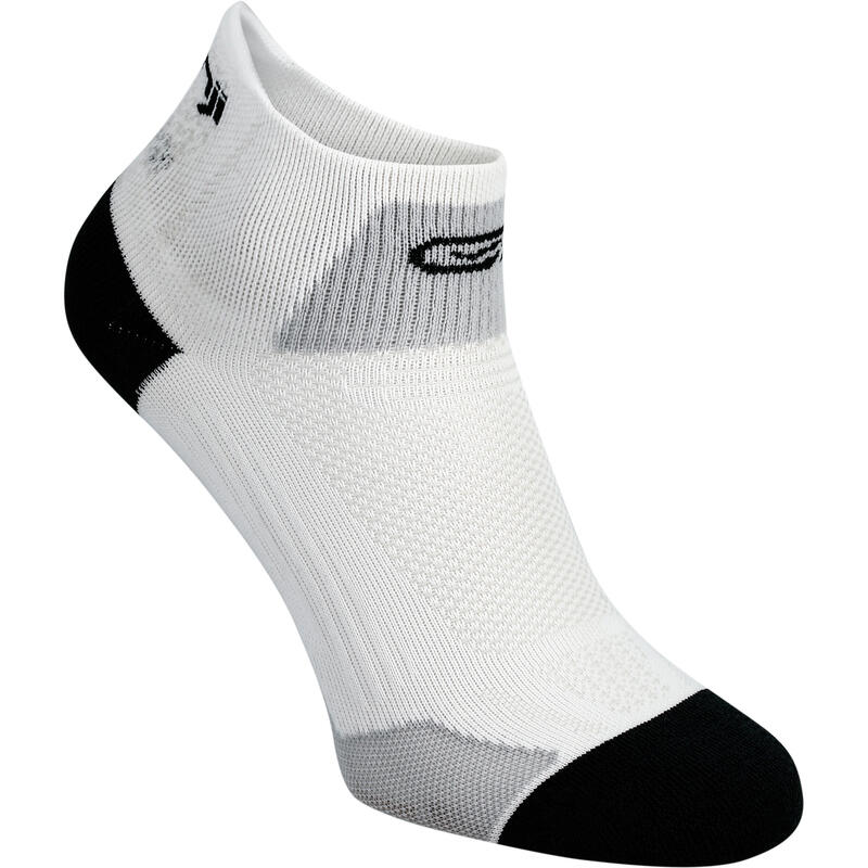 CHAUSSETTES DE RUNNING MI-HAUTEURS FINES KIPRUN BLANCHES