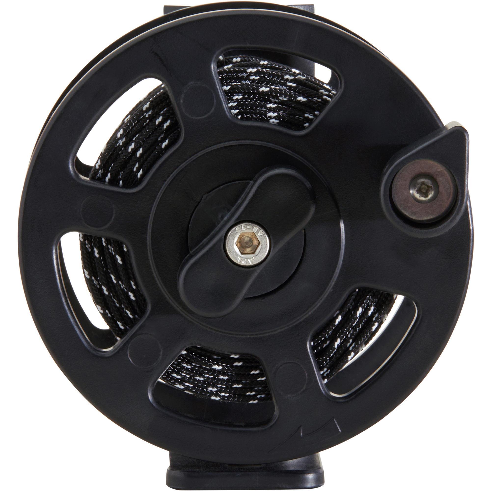 Universal horizontal reel for underwater hunting crossbows.