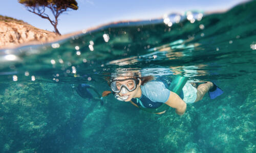 Les avantages d'un apport de flottabilité en snorkeling, randonnée palmée 