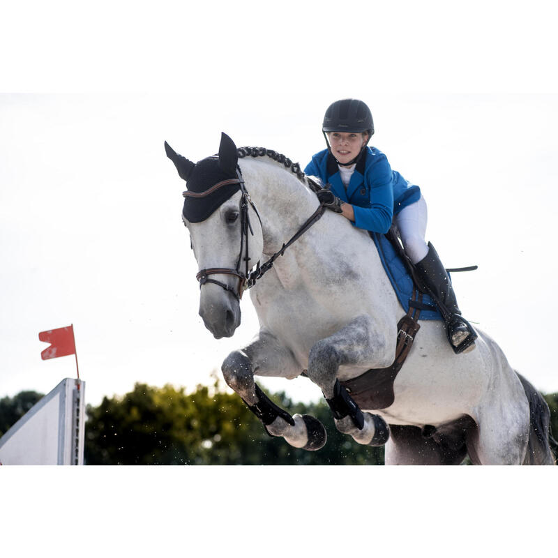 Hoe je paard tijdens wedstrijden onder controle houden?