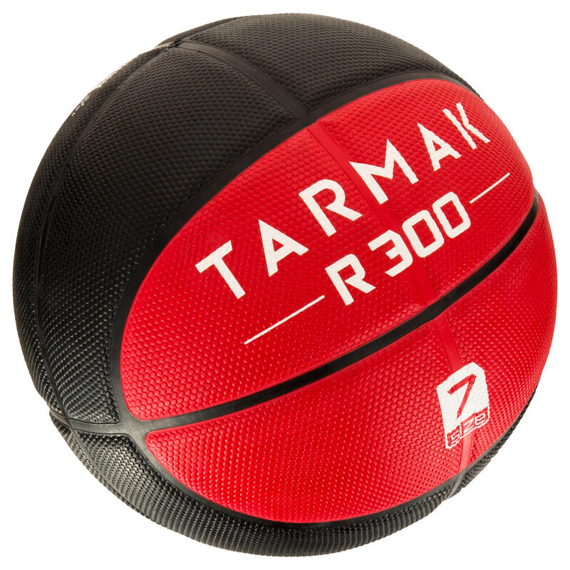 Ballon de basket homme R300 taille 7 noir rouge R sistant Ballon de basket homme R300 taille 7 noir rouge R sistant
