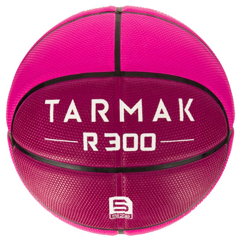 Ballon de basket enfant R300 taille 5 rose. Résistant. Ballon de basket enfant R300 taille 5 rose. Résistant.