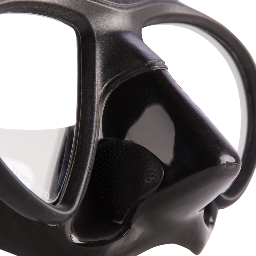 Brīvās niršanas zemūdens medību maska ar mazu tilpumu “SPF 900”, melna