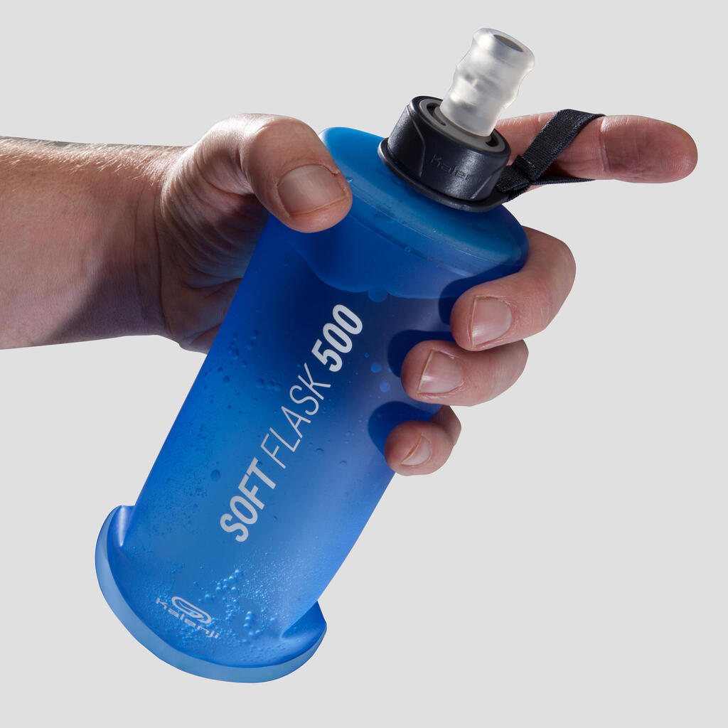 Botella blanda para running de 500ml tipo soft flask flexible Kiprun azul